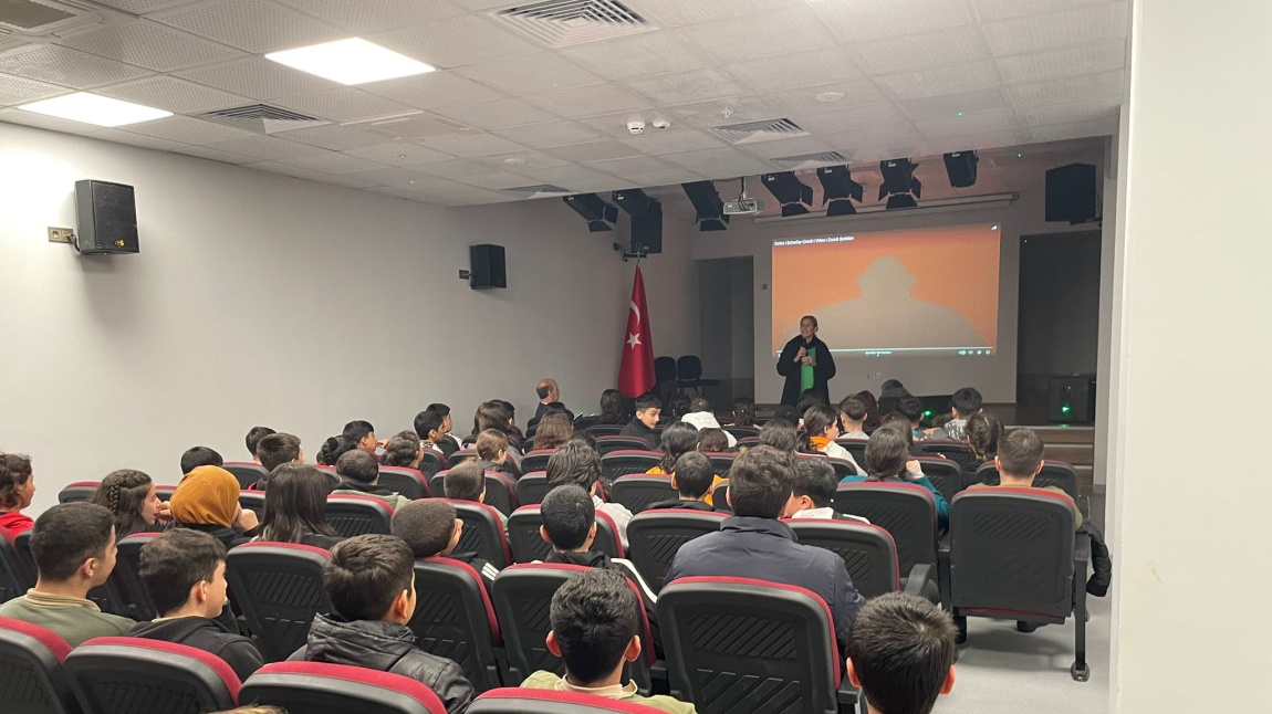 İzmir Büyükşehir Belediyesi (Çocuk Belediyesi Şube Müdürlüğü ) ve okulumuz işbirliği çerçevesinde Rehberlik servisi koordinasyonunda öğrencilere yönelik 